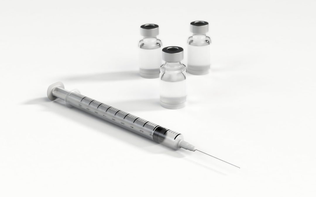 Nowela umożliwiająca szczepienia przeciw grypie w aptekach trafiła z powrotem do Sejmu